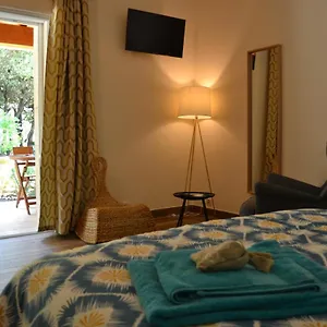  Bed & Breakfast La Romagnolette France